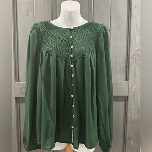 ❤️ Beautiful Green button up top size small New no tags